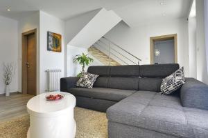 Top Villa mit privatem Pool nur 1 km bis zum Strand mit Klima, WLAN, Sonnenliegen, Grill