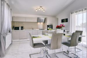 Appartement mit großem Garten und Grillbereich