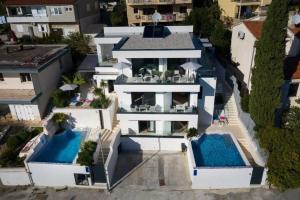 Exklusive Villa mit privatem Pool 50 Meter zum Strand 