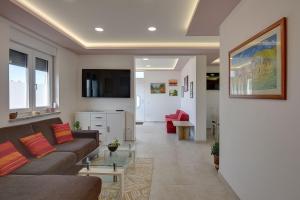 Große Dachterrasse mit Meerblick