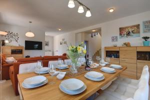 Komfortables Ferienhaus mit Klima, WLAN, Grill und Parkplatz