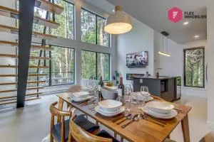 Le LoftWood de Portneuf - Private hot tub Sauna Pool Billiards Trails - Deschambault