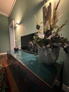 ELEGANT HOUSE, in THE CENTER