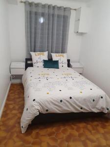 Appartements Appartement F3 meuble et equipe : photos des chambres