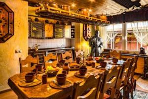 NEU! Ritterherberge zum Falken