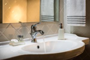 Palazzo Dessy Historic House img83