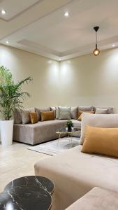 SUITOUISS - Agdal 1 - Appartement à 2 minutes de la gare de train TGV Rabat