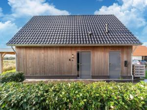 Holiday Home in Scherpenisse near Nature Reserve