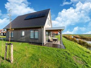 Holiday Home in Scherpenisse near Nature Reserve