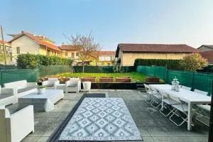 Cozy apartment with mountain view - None