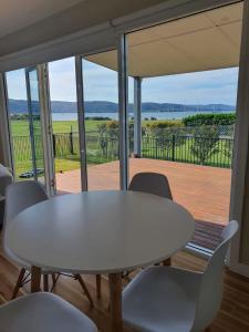 Serene Waterfront GuestHouse- Views & Vibes