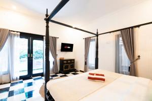 Walking to the Beach at Omahati Villa Canggu Bali