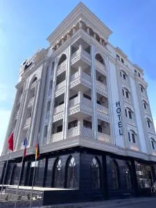 Friday Old City Hotel - Qoraqamish