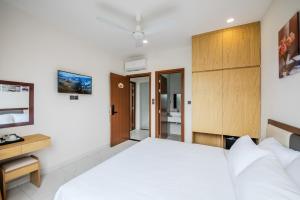 222 ROSÉ Hotel
