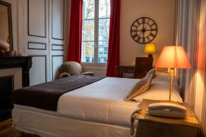 Hotels Hotel Val De Loire : photos des chambres
