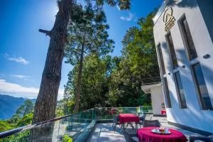 The Golden Sunrise Hotel - Patwa Dunga