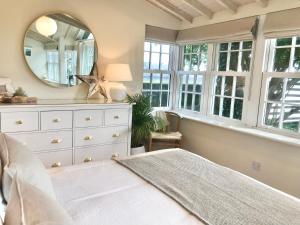 Coastal Chic waterfront studio