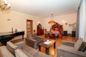 Apartment Baratashvili street