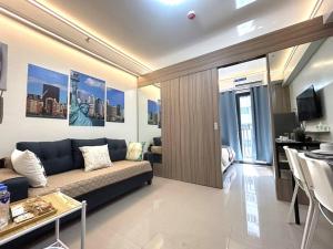 Pasay MOA 1486 Dynastel Shore Staycation