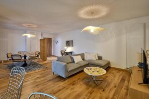 Appartements Appart- Jeannette en Hyper centre ville avec balcon et Parking sous-terrain, by PRIMO C0NCIERGERIE : photos des chambres