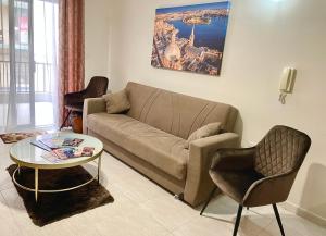 Regent Court - 3 bedroom apartment within walking distance from seafront