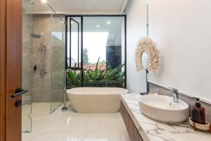 Noix De Coco - Modern 4 BR Villa