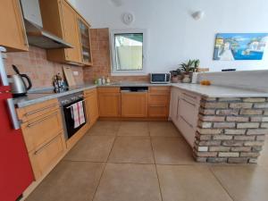 Villa Galini with Private Pool & Incredible Views, Ipsos