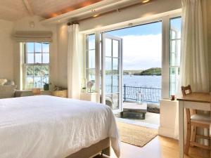 Waterfront Chic Studio