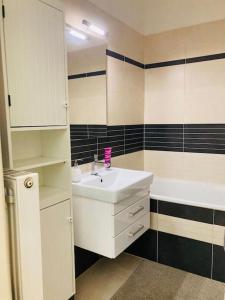 Sunny flat in center of Prague