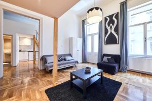 Large apartment for groups City center dist. VII