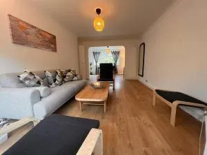 Lovely 2 bed room flat, in a leafy area,All new - Chilworth