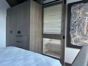 Lemon House Modern duplex by UCT