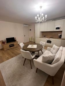Apartament HERA