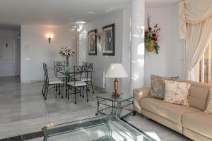 3 Bedrooms & Terrace, swimming pool - Portón 7