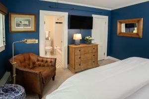 Standard Queen Room room in The Dorset Inn