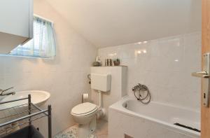 Apartment Mladen 1860