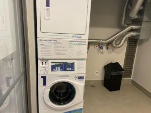 Sᴛᴜᴅɪᴏ Pʀᴇᴍɪᴜᴍ 306 ᴀᴏ ʟᴀᴅᴏ ᴅᴀ AᴠPᴀᴜʟɪsᴛᴀ - Wɪ-Fɪ - Cᴏᴡᴏʀᴋɪɴɢ - Pɪsᴄɪɴᴀ Rᴏᴏғᴛᴏᴘ - TV Sᴍᴀʀᴛ