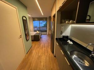 Sᴛᴜᴅɪᴏ Pʀᴇᴍɪᴜᴍ 306 ᴀᴏ ʟᴀᴅᴏ ᴅᴀ AᴠPᴀᴜʟɪsᴛᴀ - Wɪ-Fɪ - Cᴏᴡᴏʀᴋɪɴɢ - Pɪsᴄɪɴᴀ Rᴏᴏғᴛᴏᴘ - TV Sᴍᴀʀᴛ