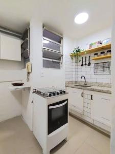 Studio bem localizado no Leblon