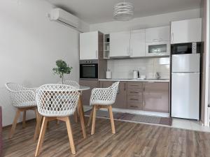 Apartment by the Synagogue