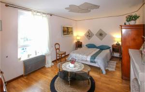Maisons de vacances Lovely Home In Sauzet With Kitchen : photos des chambres