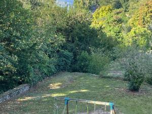 Grande maison familiale, 5 chambres, jardin, proche 24 Heures du Mans et abbaye de Solesmes. - FR-1-410-427