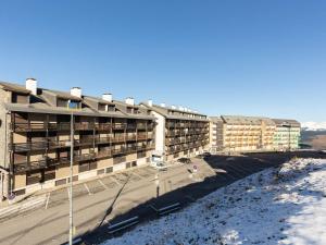 Studio 6 pers. ski Montagnes Pyrénées Pla dAdet - FR-1-296-483