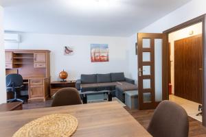 Karastoyanovis apartment 3