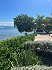 Bayfront Villa & Apartment - Portmore