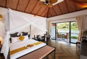 Phong Nha Lake House Resort