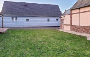 Maisons de vacances Cozy Home In Feuquires With Kitchen : photos des chambres