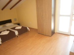 Double Room with Balcony room in Guest House Hristovi