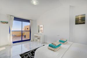 Spectacular Sea View Duplex - near Duquesea port, Manilva