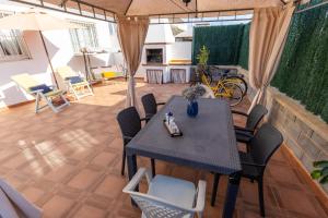 Happiness Corner by Fidalsa